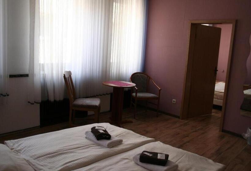 חדר משפחתי, Landgasthof Hotel Rebe Alzey