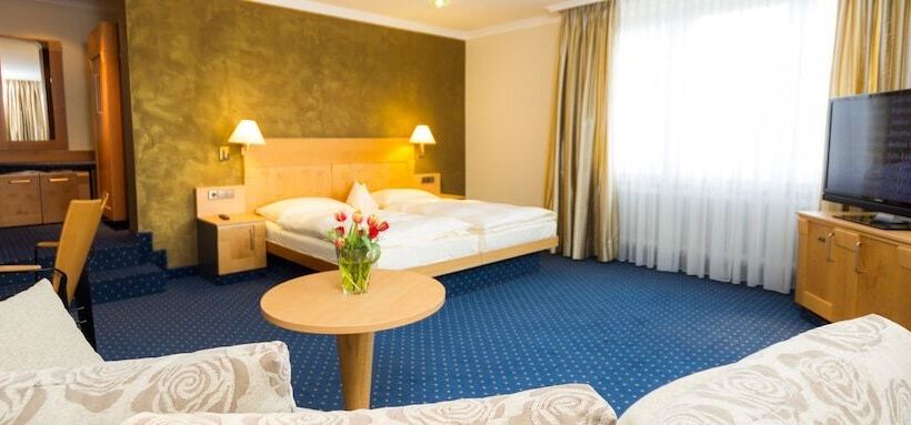 주니어 스위트, Rebgarten Hotel Adler