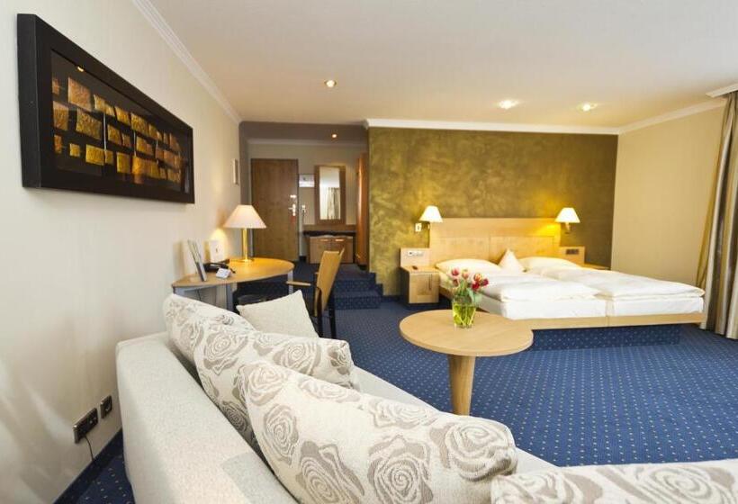 주니어 스위트, Rebgarten Hotel Adler