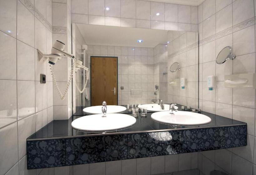 Полулюкс, Rebgarten Hotel Adler