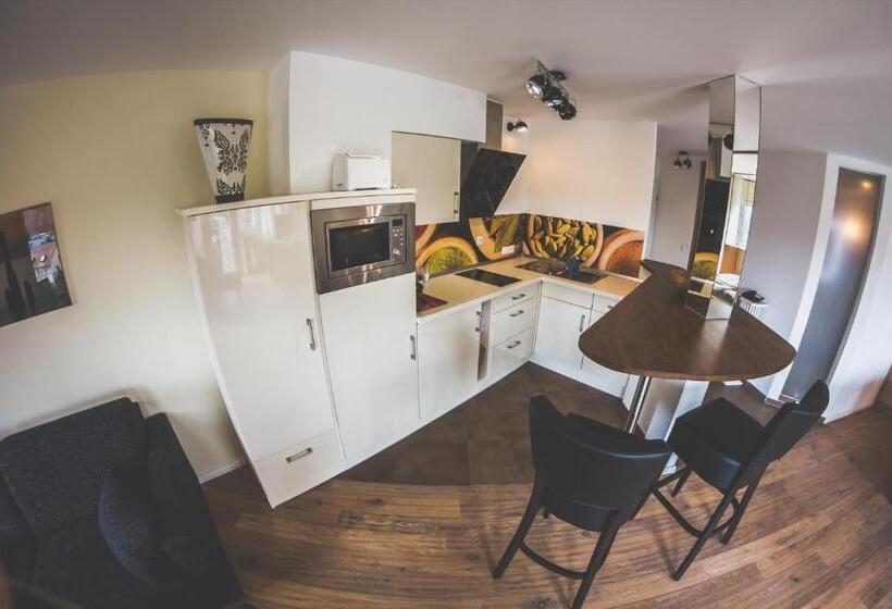 침실 1개 발코니 아파트, Rebgarten Hotel Adler