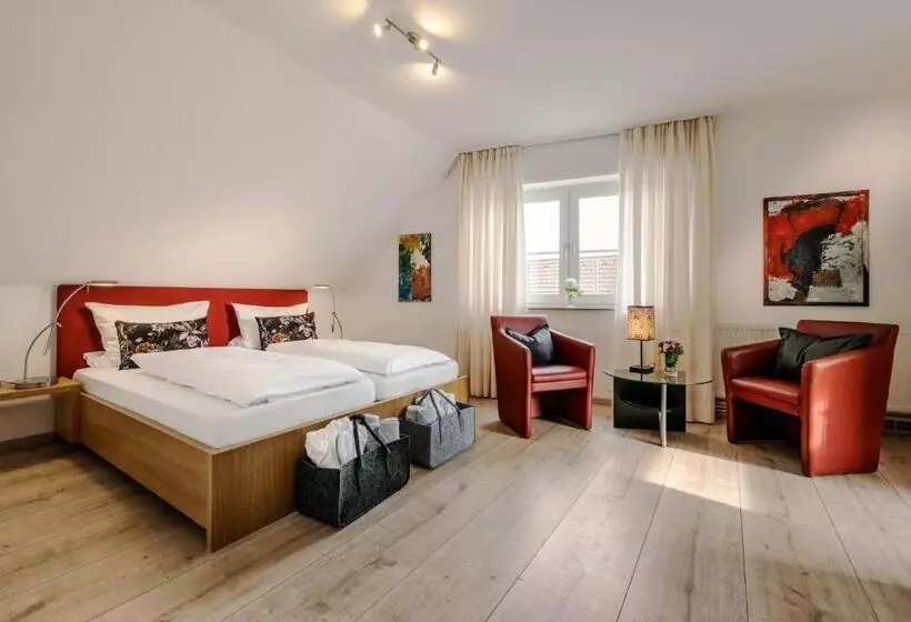 コンフォートルーム, Romantik Hotel Neuhaus