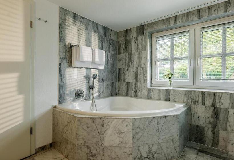 带露台的套间, Romantik Hotel Neuhaus