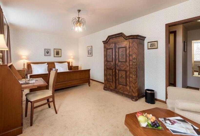 Индивидуальный Номер Классика, Derstern Hersfeld