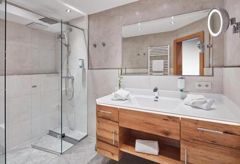 جناح جونيور, Romantikhotel Platte