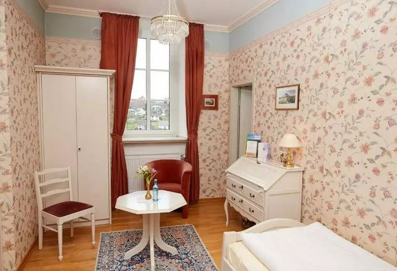 スタンダードシングルルーム, Schloßhotel Kurfürstliches Amtshaus Dauner Burg