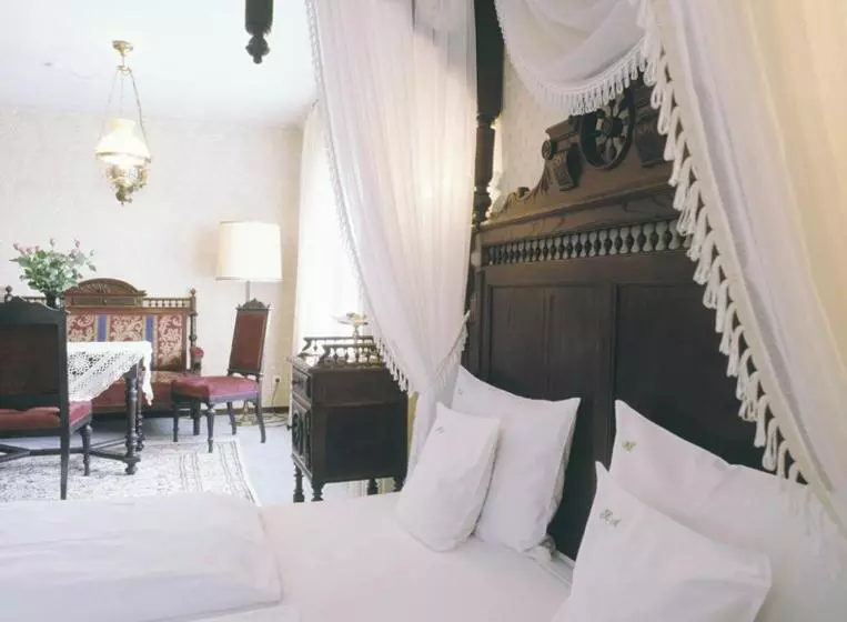 スーペリアールーム, Schloßhotel Kurfürstliches Amtshaus Dauner Burg