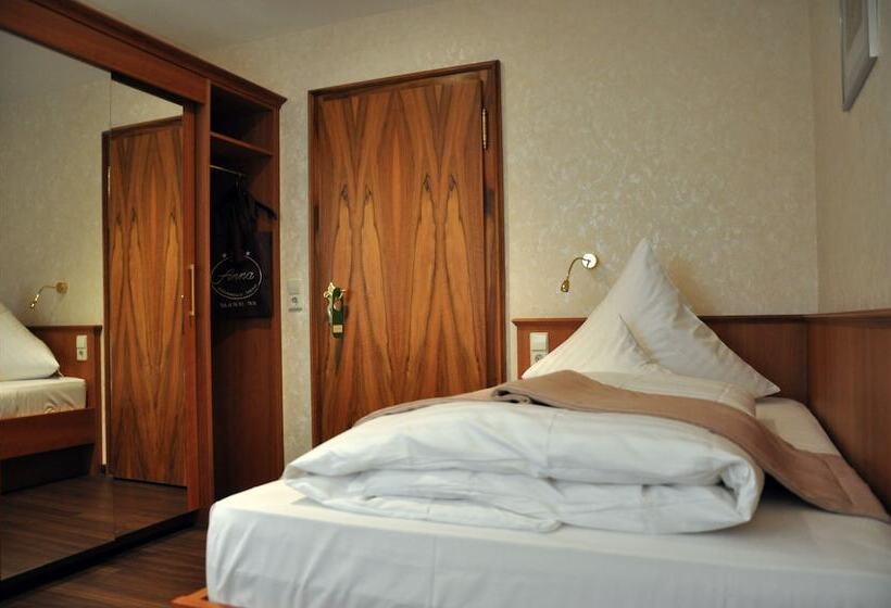 스탠다드 싱글 룸, Anna