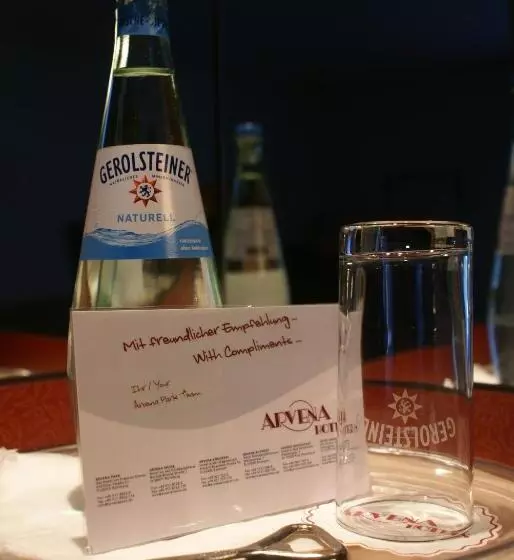 スタンダードトリプルルーム, Arvena Messe