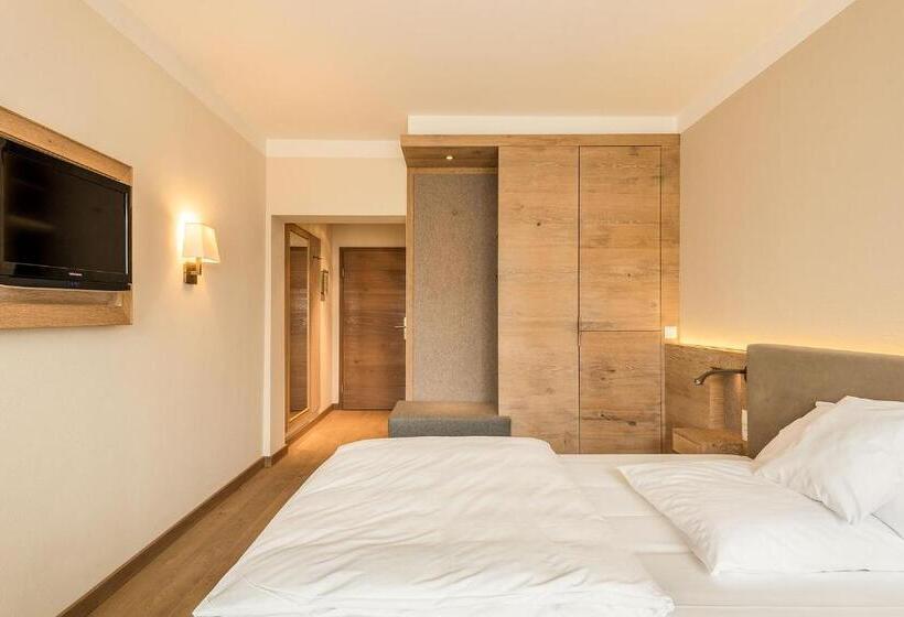 חדר קומפורט יחיד, Bauer Hotel Und Restaurant