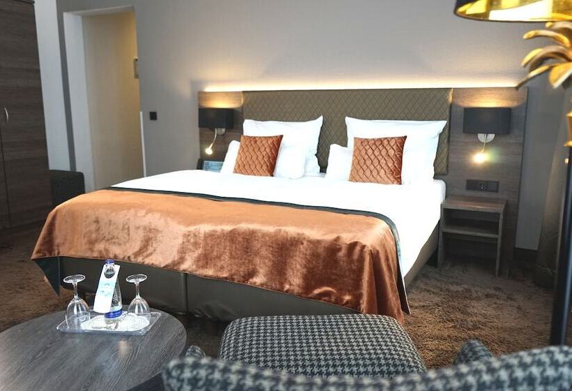 اتاق سوپریور سه تخته, Boutique Hotel Germania