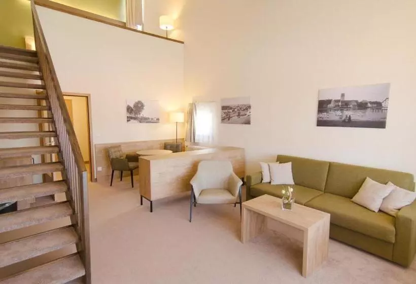 Suite Dúplex, Centurio