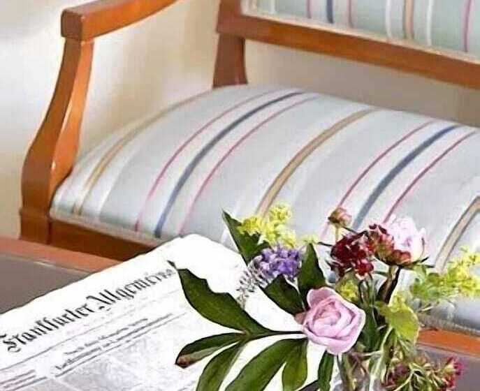 اتاق استاندارد سه نفره, Deutsches Theater Stadtzentrum