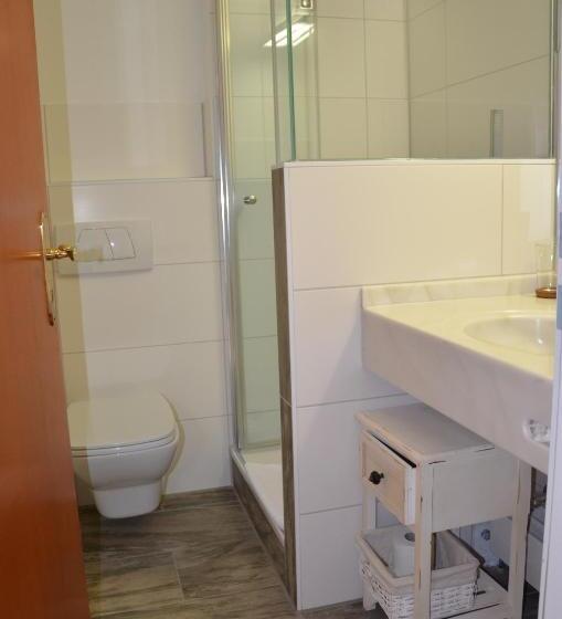 스탠다드 룸 가든 전망, Garni Reulein