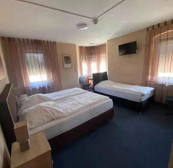 Standard Triple Room, Gasthof Alter Ritter