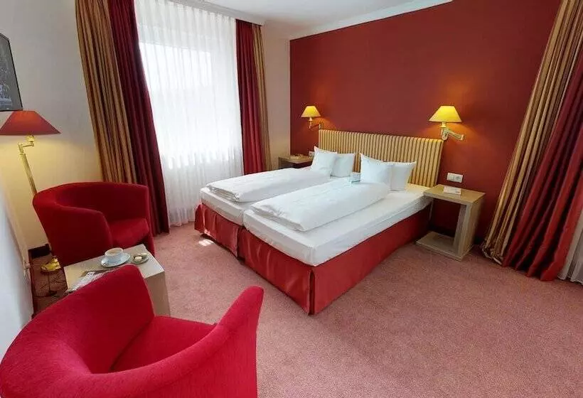 Camera Comfort, Goldene Traube