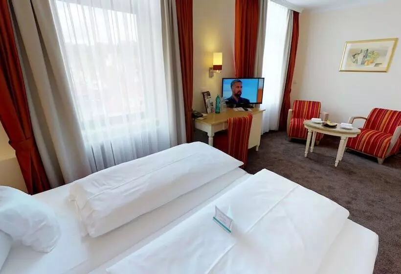 Camera Comfort, Goldene Traube