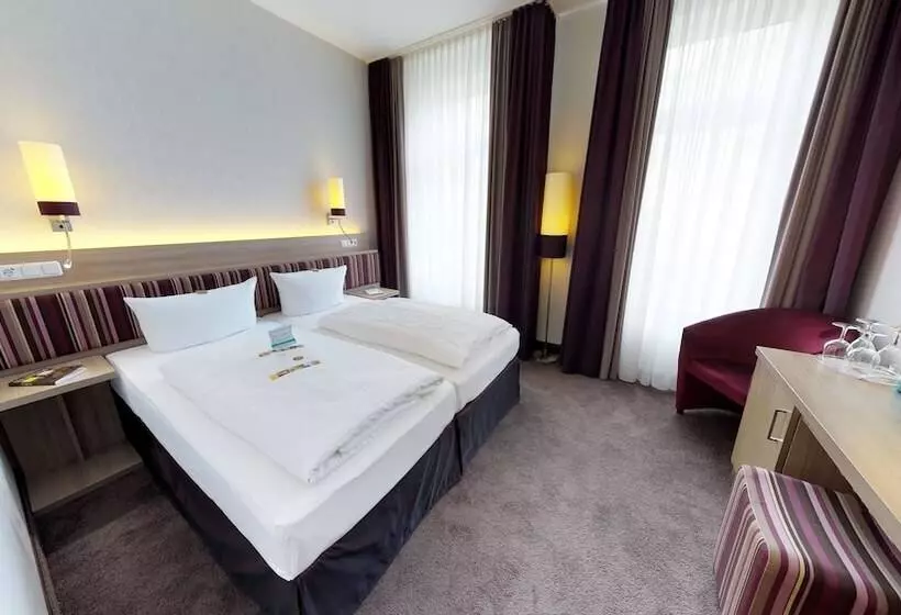 Camera Comfort, Goldene Traube