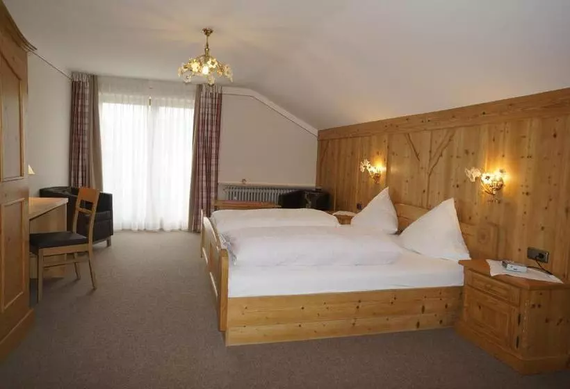 Perhehuone, Landgasthof Zur Post