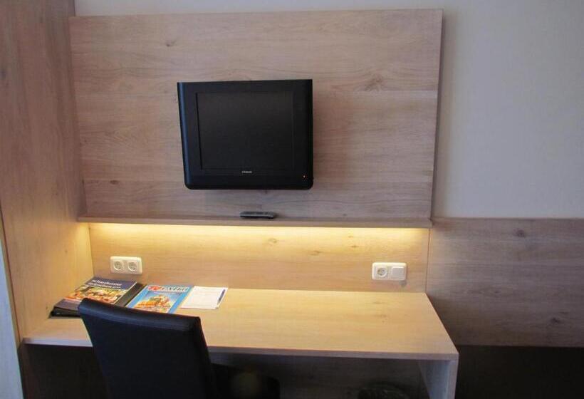 Номер Стандарт Индивидуальный, Lutter