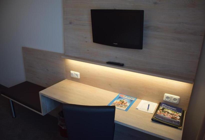 Номер Стандарт Индивидуальный, Lutter