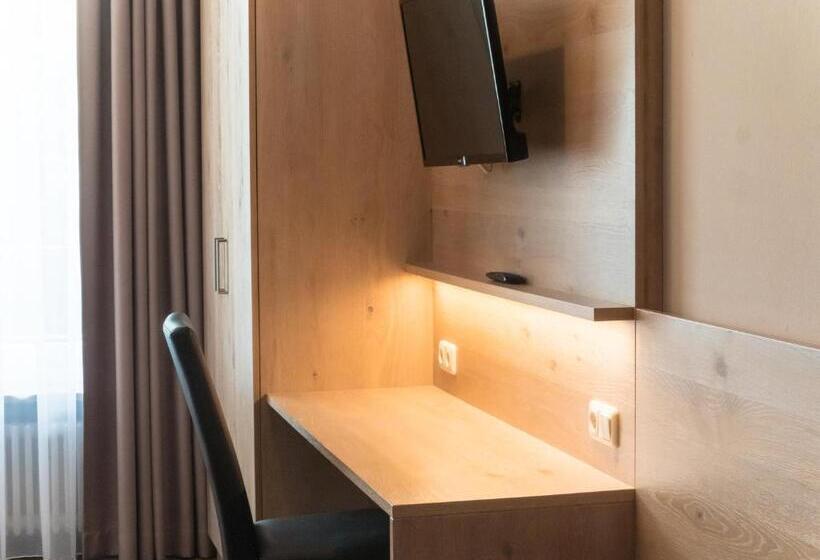 Номер Стандарт Индивидуальный, Lutter