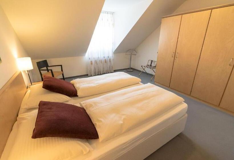 Семейный Номер, Lutter