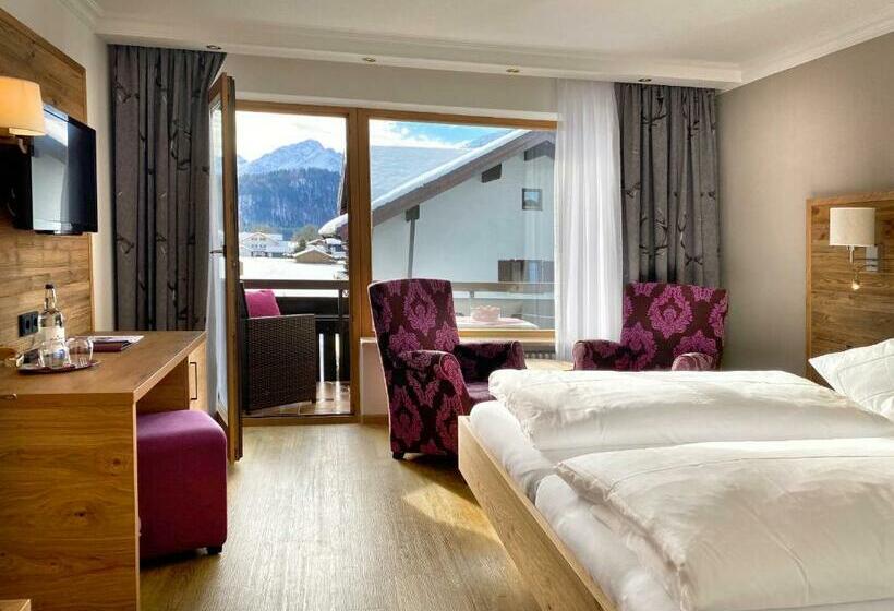 Номер Стандарт с Балконом, Menning S