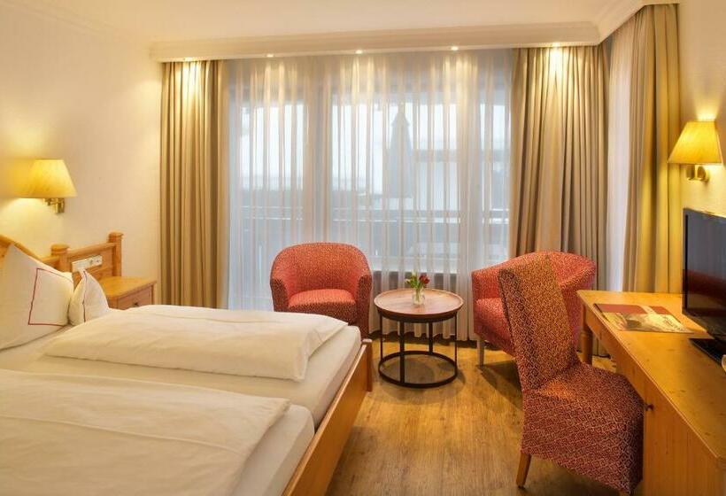 Номер Стандарт с Балконом, Menning S