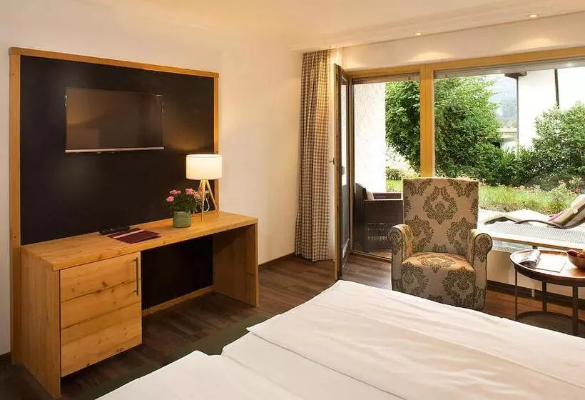 Habitación Comfort con Balcón, Menning S