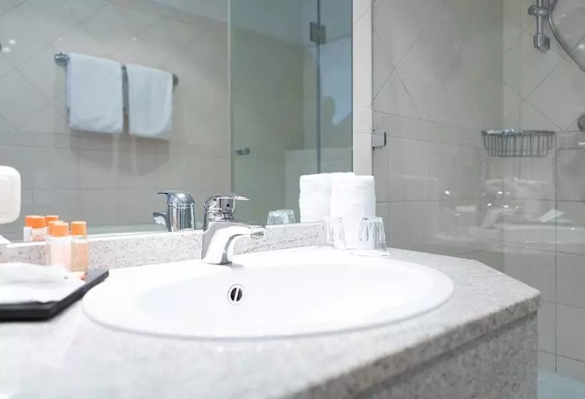 Quarto Estandar Individual, Olymp Munich