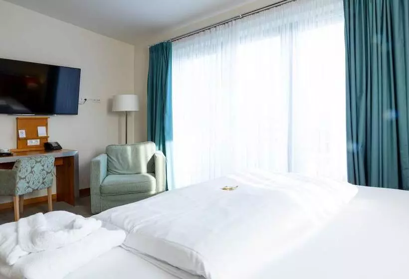 Quarto Deluxe, Olymp Munich