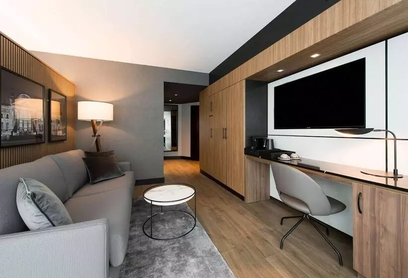 Familienzimmer, Radisson Collection Hotel, Berlin