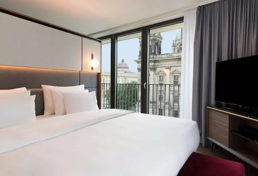 Junior Suite, Radisson Collection Hotel, Berlin