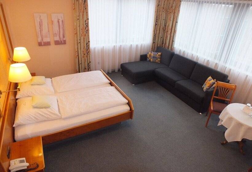 스탠다드 트리플 룸, Stadt Pasing