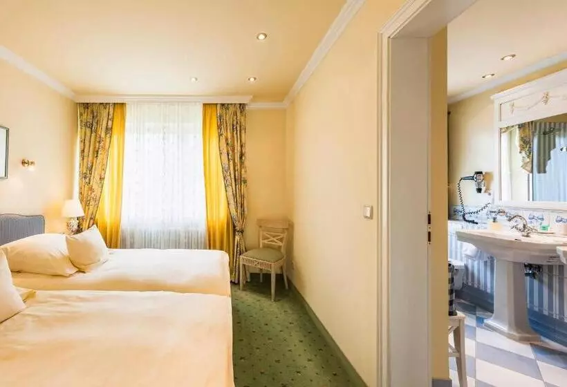 バルコニー付きデラックスルーム, Relais & Châteaux Hotel Schwarzmatt