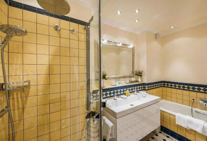 バルコニー付きデラックスルーム, Relais & Châteaux Hotel Schwarzmatt
