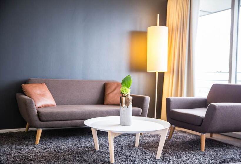 جناح, Comwell Hvide Hus Aalborg