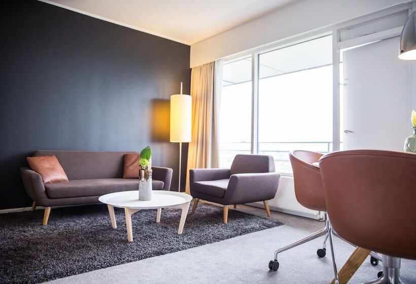 جناح, Comwell Hvide Hus Aalborg