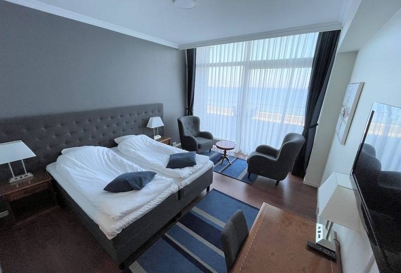 غرفة قياسية مطلّة علي البحر, Helnan Marselis