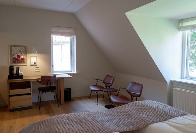 غرفة سوبيريور, Knudsens Gaard