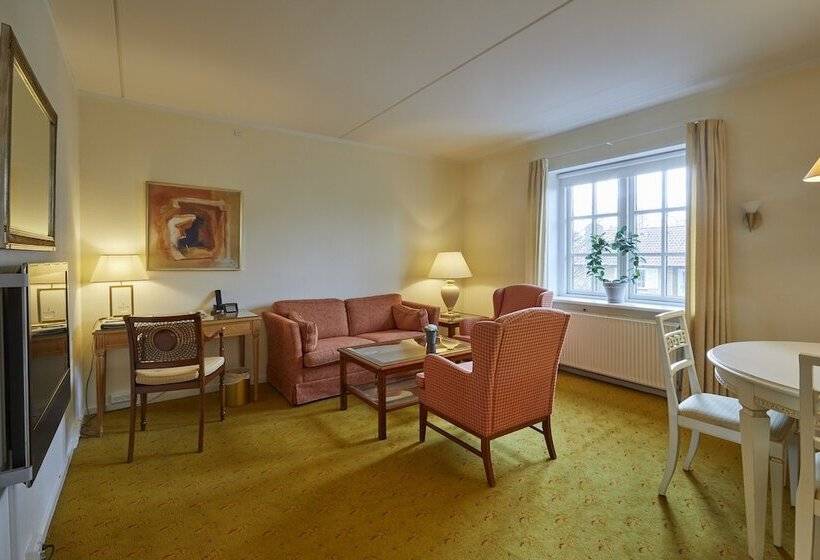 غرفة قياسية, Knudsens Gaard