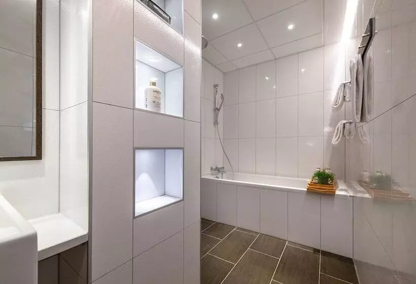 Suite, Mayfair