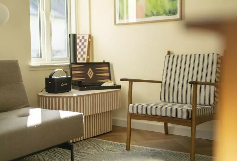 Suite, Mayfair
