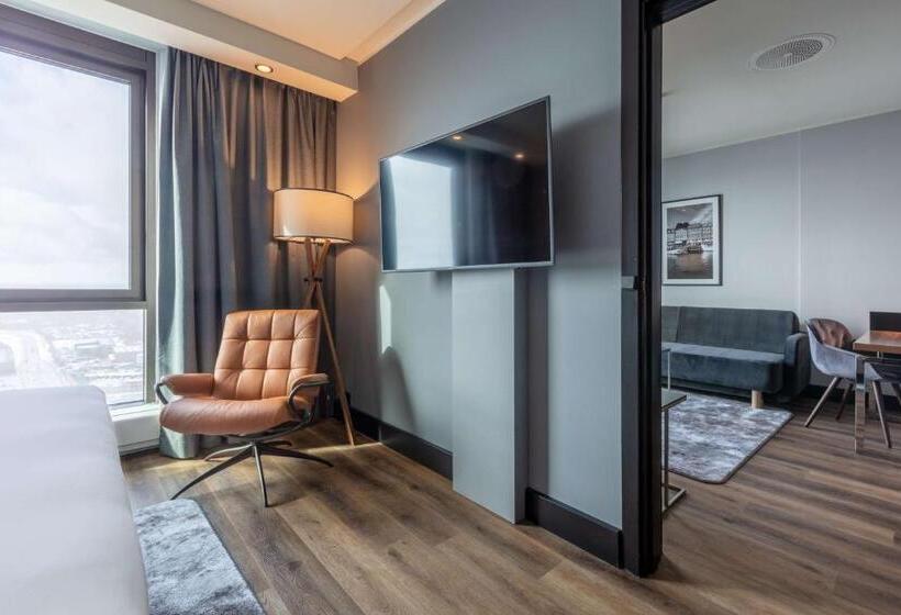 Suite with lake view, Radisson Blu Scandinavia Hotel, Copenhagen