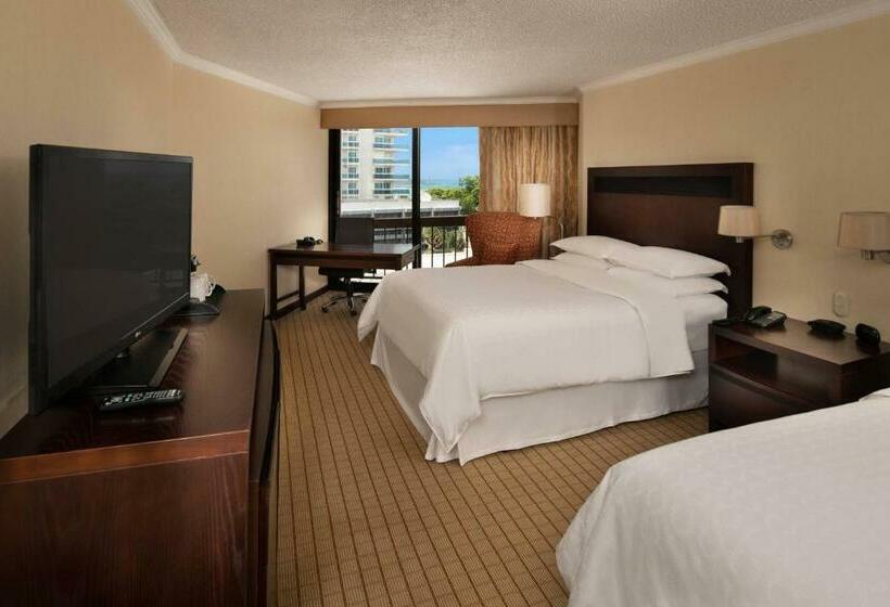 اتاق اساندارد با چشمانداز جانبی به دریا, Sheraton Santo Domingo