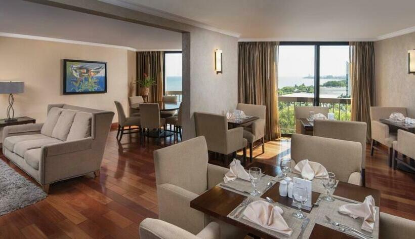 带海景的俱乐部房间, Sheraton Santo Domingo