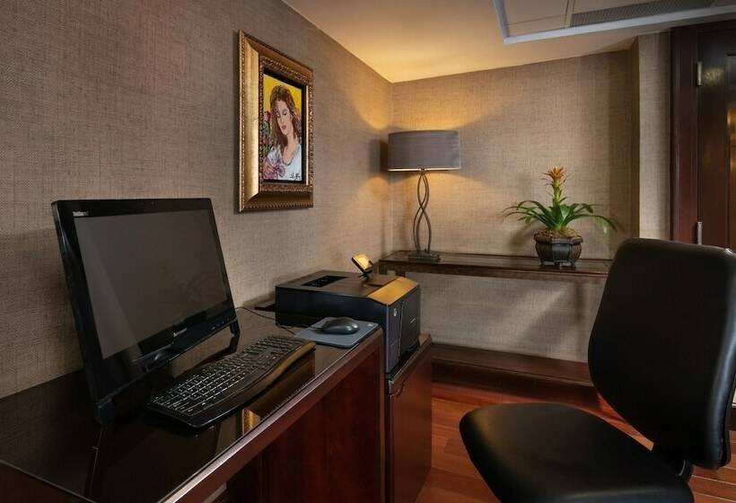 带海景的俱乐部房间, Sheraton Santo Domingo