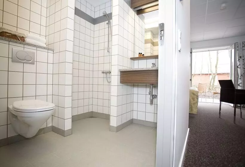 Standard Værelse, Thinggaard