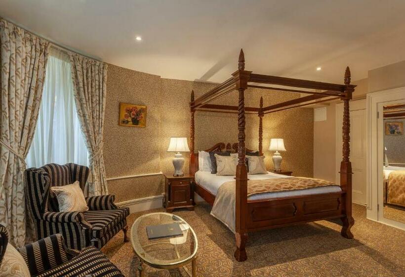 Номер Superior, Ballyseede Castle